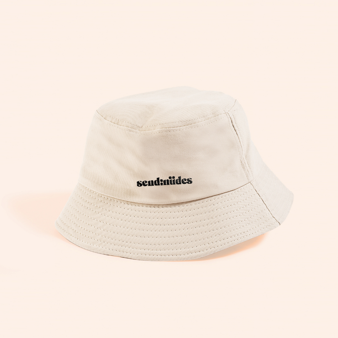 bucket hat send nüdes